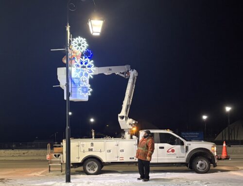 CochraneTel Partners with the Town of Cochrane to  Light Up the Downtown Core for the Holidays